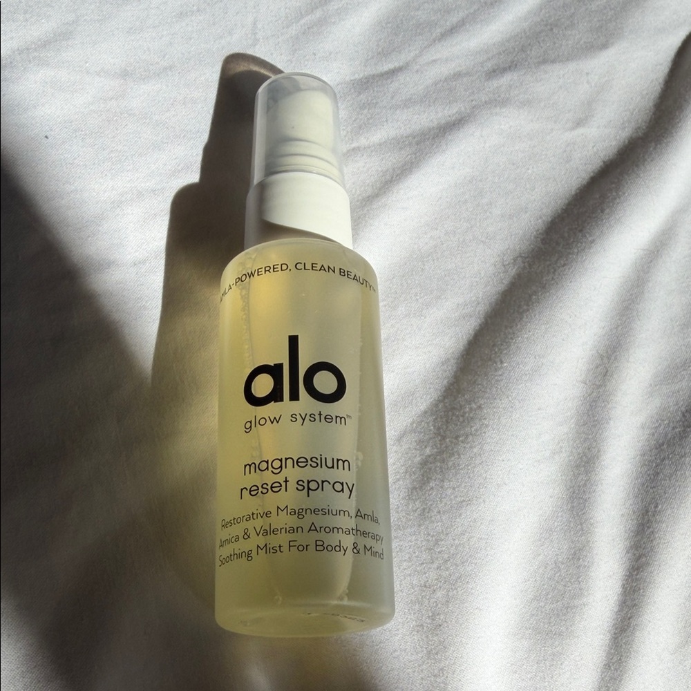 ALO Yoga Glow System Magnesium Reset Spray